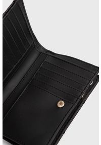 Guess portfel damski kolor czarny. Kolor: czarny. Materiał: materiał #2