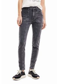 Desigual jeansy damskie kolor czarny. Kolor: czarny #1