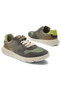 Sneakersy męskie Jeep, na platformie materiałowe sznurowane codzienne i sportowe, militarne, JM51004A-020. Okazja: na co dzień. Kolor: zielony. Materiał: zamsz, materiał. Szerokość cholewki: normalna. Wzór: moro. Obcas: na platformie. Sport: bieganie #2