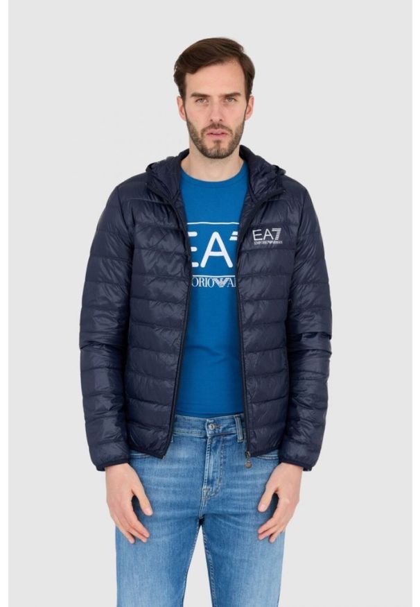 EA7 Emporio Armani - EA7 Kurtka puchowa granatowa. Kolor: niebieski. Materiał: puch