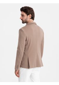 Ombre Clothing - Męska marynarka z naszywanymi kieszeniami - ciemnobeżowa V3 - Rozmiar: S. Kolor: beżowy. Materiał: wiskoza, elastan, poliester, materiał. Styl: elegancki #3