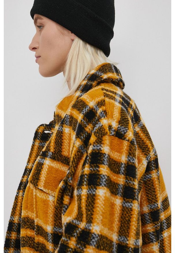 Superdry Kurtka damska kolor żółty przejściowa oversize. Kolor: żółty. Materiał: materiał