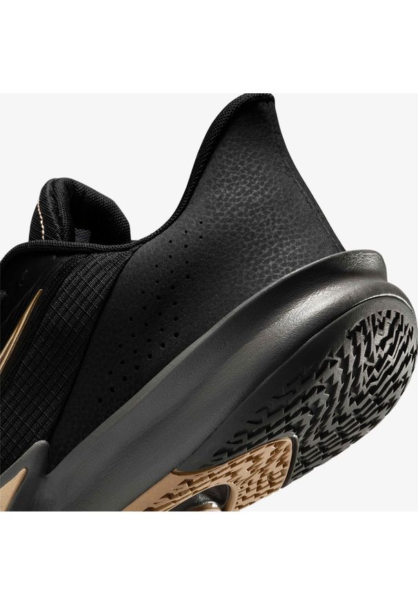 Nike PRECISION VII Buty męskie do koszykówki. Zapięcie: zamek. Kolor: czarny. Materiał: syntetyk, materiał, guma. Szerokość cholewki: normalna. Sport: koszykówka