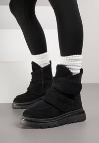 Born2be - Czarne Botki Śniegowce na Grubej Podeszwie Ozdobione Szerokimi Rzepami Amerria. Okazja: na co dzień. Zapięcie: rzepy. Kolor: czarny. Materiał: jeans. Wzór: aplikacja. Styl: casual #7