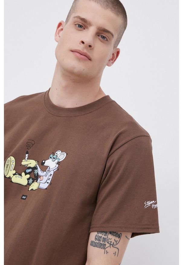 HUF - T-shirt bawełniany x Steven Harrington. Okazja: na co dzień. Kolor: brązowy. Materiał: bawełna. Wzór: nadruk. Styl: casual