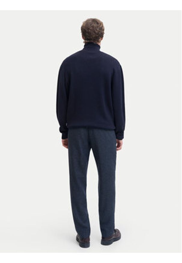 Jack & Jones Golf Milano 12285093 Granatowy Relaxed Fit. Typ kołnierza: golf. Kolor: niebieski. Materiał: bawełna