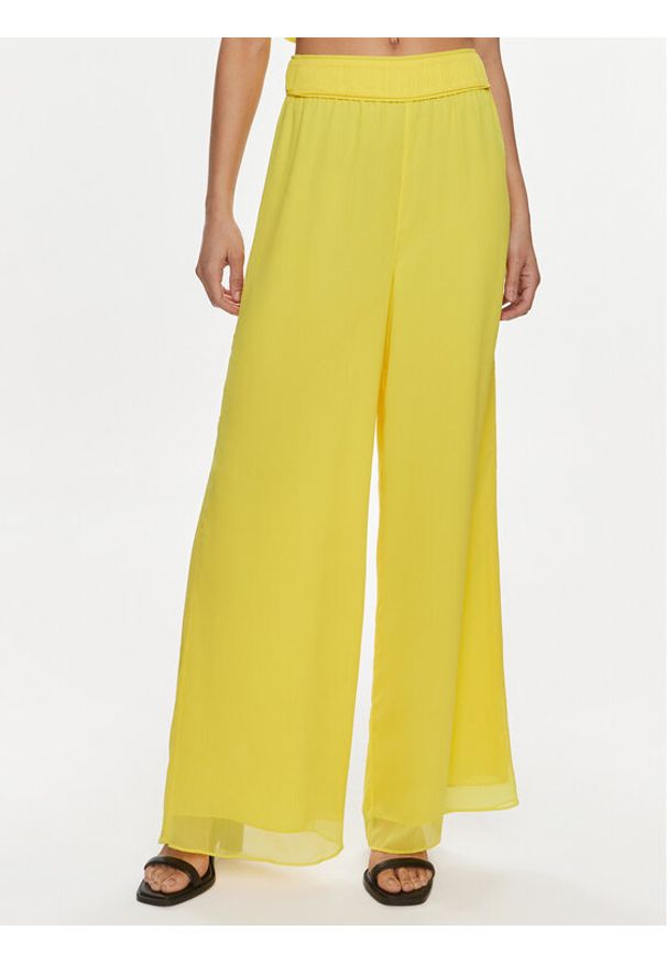 Patrizia Pepe Spodnie materiałowe 2P1584/A061-Y447 Żółty Wide Leg. Kolor: żółty. Materiał: syntetyk