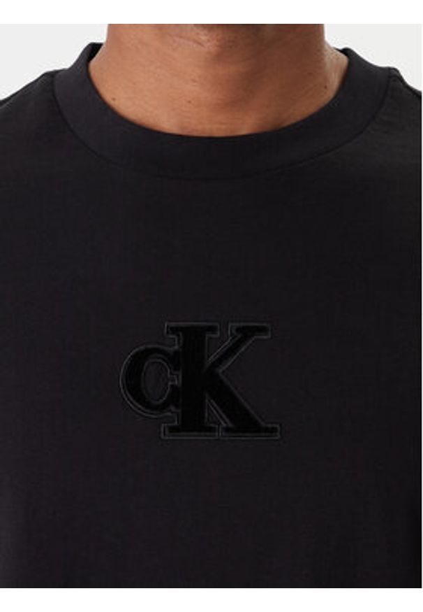 Calvin Klein Jeans T-Shirt 20s Easy LV04RD253G Czarny Regular Fit. Kolor: czarny. Materiał: bawełna