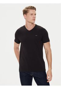 Calvin Klein T-Shirt K10K113492 Czarny Regular Fit. Kolor: czarny. Materiał: bawełna