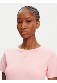 Hugo - HUGO T-Shirt Deloris 50512002 Czerwony Regular Fit. Kolor: czerwony. Materiał: bawełna