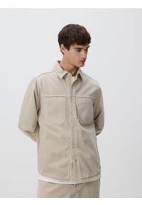 Reserved - Jeansowa koszula regular fit - beżowy. Kolor: beżowy. Materiał: jeans #1
