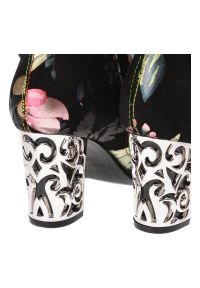 Czarne Botki Laura Vita Stylowe Obuwie Damskie Na Obcasie. Kolor: czarny. Materiał: skóra. Wzór: aplikacja, kwiaty. Obcas: na obcasie. Styl: elegancki. Wysokość obcasa: średni #5