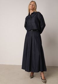Born2be - Granatowy Bawełniano-Wiskozowy Komplet z Imitacji Jeansu Spódnica z Paskiem i Koszula Peshophi. Kolor: niebieski. Materiał: wiskoza, jeans, bawełna #1