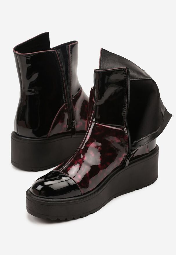 Born2be - Czarno-Czerwone Lakierowane Botki Vices na Platformie i Koturnie Gamillia. Okazja: na co dzień. Kolor: czarny. Materiał: lakier. Obcas: na koturnie. Styl: elegancki, casual, klasyczny. Wysokość obcasa: średni