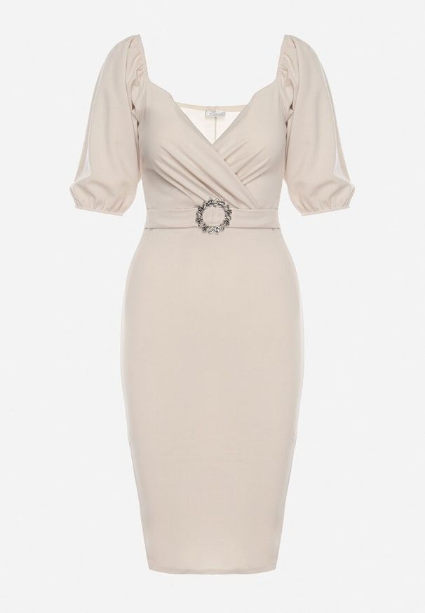 Born2be - Beżowa Sukienka Dopasowana z Paskiem i Klamrą w Talii oraz Bufiastymi Rękawami Lurdia. Okazja: na ślub cywilny, na wesele. Kolor: beżowy. Wzór: aplikacja. Styl: elegancki