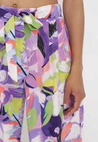 Born2be - Fioletowe Spodnie Avagana. Kolor: fioletowy. Długość: długie. Wzór: nadruk, paski, kolorowy #6
