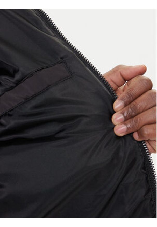 Hugo - HUGO Kamizelka Berolino2531 50541591 Czarny Regular Fit. Kolor: czarny. Materiał: syntetyk