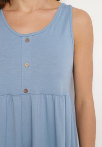 Born2be - Jasnoniebieska Sukienka o Rozkloszowanym Kroju na Szerokich Ramiączkach z Guzikami Jenovira. Okazja: na co dzień. Kolor: niebieski. Długość rękawa: na ramiączkach. Styl: casual #2