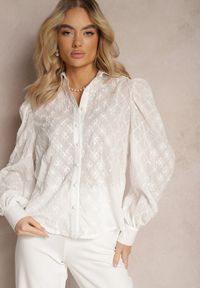 Renee - Biała Koszula Transparentna z Bufiastymi Rękawami Paiama. Okazja: na co dzień. Kolor: biały. Styl: casual #5