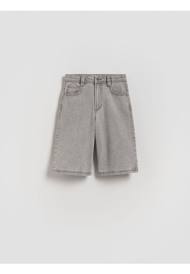 Reserved - Jeansowe szorty - jasnoszary. Kolor: szary. Materiał: jeans