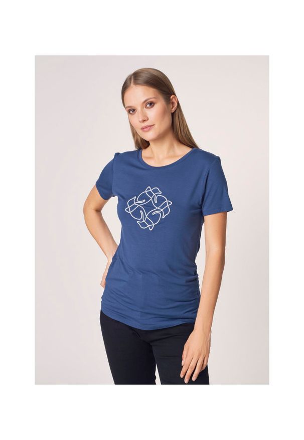 Ochnik - Granatowy T-shirt damski z wilgą. Kolor: niebieski. Materiał: wiskoza. Wzór: aplikacja