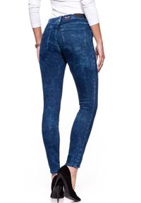 Wrangler - WRANGLER HIGH SKINNY BLUE MARBLE W27H6890M. Stan: podwyższony #5
