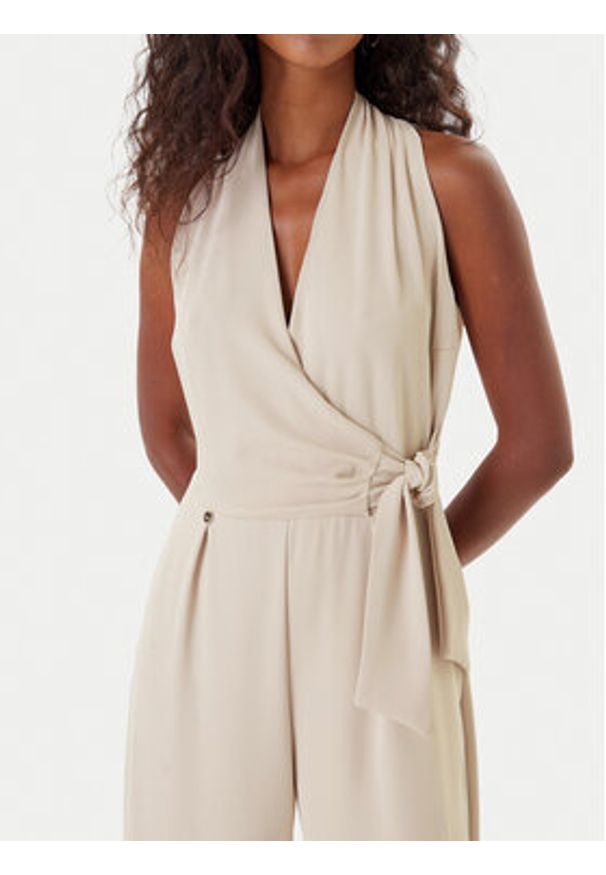 Rinascimento Kombinezon CFC0126186003 Beżowy Regular Fit. Kolor: beżowy. Materiał: syntetyk