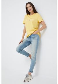TOMMY HILFIGER - Tommy Hilfiger t-shirt bawełniany kolor żółty. Kolor: żółty. Materiał: bawełna. Wzór: aplikacja