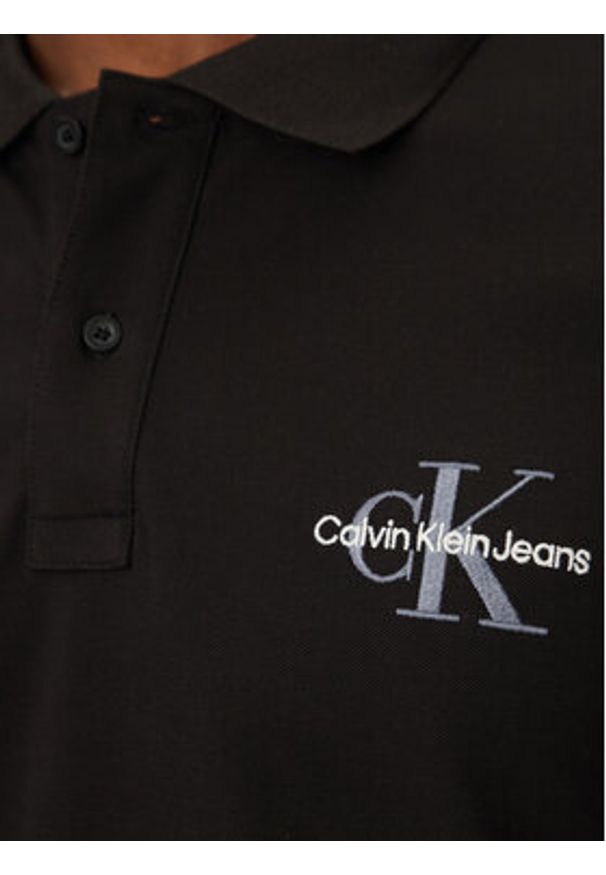 Calvin Klein Jeans Polo Monologo J30J325664 Czarny Regular Fit. Typ kołnierza: polo. Kolor: czarny. Materiał: bawełna