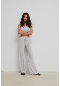 Marsala - Długie spodnie z szerokimi nowgawkami w kolorze GREY MELANGE - BERMEO-XS. Materiał: tkanina, elastan, wiskoza, materiał, guma. Długość: długie. Wzór: melanż