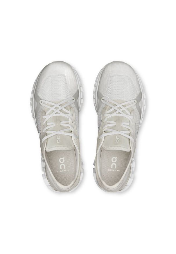On - ON Cloud X 4 AD W White | Wolf Buty damskie treningowe. Okazja: na co dzień, do pracy. Kolor: biały. Szerokość cholewki: normalna. Sport: bieganie, fitness