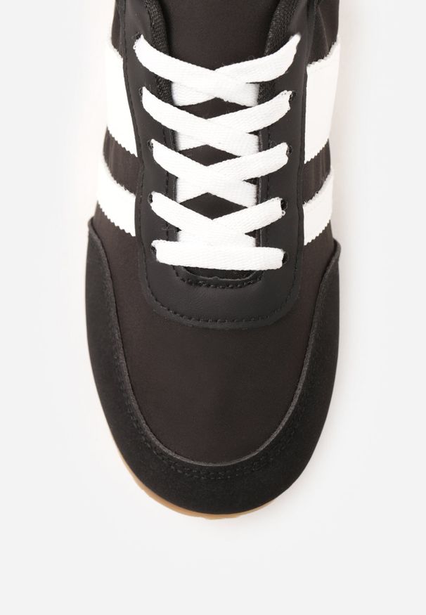 Renee - Czarne Sneakersy w Stylu Klasycznych Tenisówek z Marszczeniem z Tyłu Aiglise. Okazja: na co dzień. Kolor: czarny. Materiał: jeans