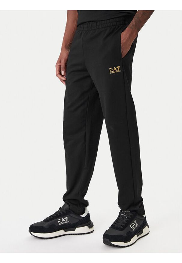 EA7 Emporio Armani Spodnie dresowe 8NPP65 PJVRZ MC004 Czarny Regular Fit. Kolor: czarny. Materiał: bawełna