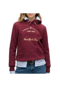 Damska bluza z kapturem z metalicznym logo Superdry Luxe. Typ kołnierza: kaptur. Kolor: czerwony, fioletowy, wielokolorowy, brązowy. Materiał: skóra #1
