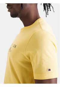 TOMMY HILFIGER - Tommy Hilfiger T-Shirt Brand Love MW0MW42365 Żółty Regular Fit. Kolor: żółty. Materiał: bawełna #4