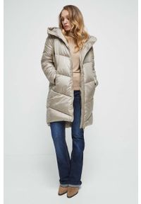 medicine - Medicine płaszcz damski kolor beżowy zimowy. Kolor: beżowy. Sezon: zima