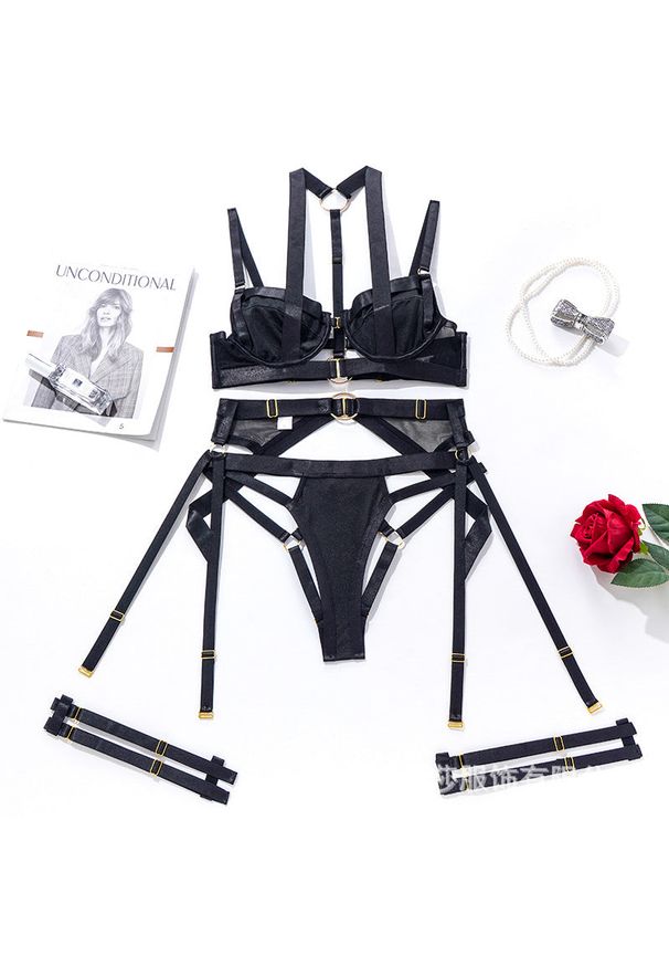 Intica - Komplet bielizny z pasem do pończoch regulowane zapięcia Dalija. Kolor: czarny. Materiał: materiał. Wzór: paski