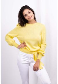 Lemoniade - Nowoczesny Sweter z Kopertowym Tyłem - Żółty. Kolor: żółty. Materiał: akryl