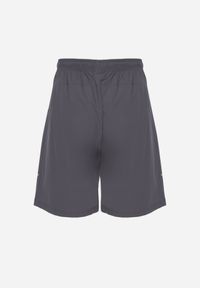 Born2be - Szare Szorty w Sportowym Stylu ze Sznurkami i Zasuwanymi Kieszeniami Abateia. Okazja: na co dzień. Kolor: szary. Materiał: materiał. Wzór: napisy. Sezon: lato. Styl: sportowy #3