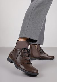 Born2be - Brązowe Sznurowane Botki Vices z Elastycznymi Wstawkami Ganddie. Okazja: na randkę, na co dzień. Kolor: brązowy. Materiał: jeans. Obcas: na obcasie. Styl: klasyczny, casual. Wysokość obcasa: niski