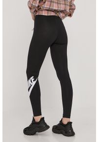 Nike Sportswear - Legginsy. Stan: podwyższony. Kolor: czarny. Wzór: nadruk #2