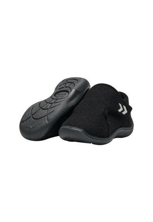 Buty do chodzenia dla dzieci Hummel wool slipper. Kolor: czarny. Sport: turystyka piesza