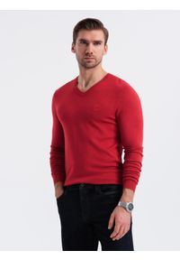 Ombre Clothing - Męski elegancki sweter V-neck BASIC z wiskozą – czerwony V20 OM-SWBS-0107 - XXL. Okazja: do pracy, na co dzień. Typ kołnierza: dekolt w serek. Kolor: czerwony. Materiał: wiskoza. Wzór: haft. Styl: elegancki #1