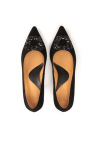 Kazar - Zamszowe czółenka na niskim obcasie. Kolor: czarny. Materiał: zamsz. Wzór: aplikacja. Obcas: na obcasie. Styl: elegancki. Wysokość obcasa: niski #3