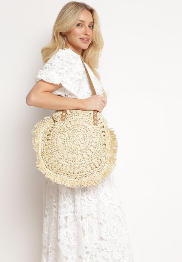 Born2be - Jasnobeżowa Letnia Torebka w Stylu Boho Okrągła z Plecionki Sonatina. Kolor: beżowy. Sezon: lato. Styl: boho