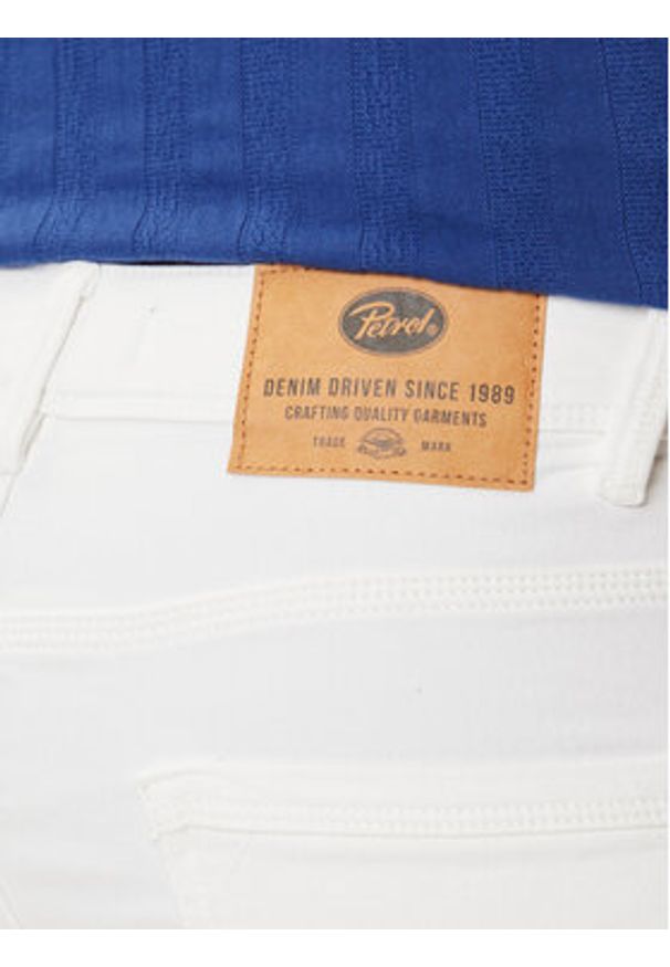 Petrol Industries Szorty jeansowe M-ROS-SHO005 Biały Slim Fit. Kolor: biały. Materiał: bawełna