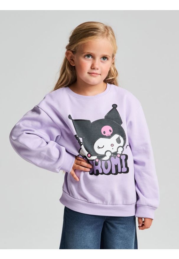 Sinsay - Bluza crewneck z nadrukiem Kuromi - fioletowy. Kolor: fioletowy. Wzór: nadruk
