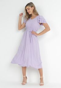 Born2be - Fioletowa Sukienka Midi z Wiskozy z Gumką w Pasie i Materiałowym Paskiem Aricia. Okazja: na randkę, na uczelnię. Kolor: fioletowy. Materiał: wiskoza, materiał. Długość: midi #1