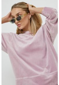 Fila bluza damska kolor różowy gładka. Kolor: różowy. Materiał: welur. Długość rękawa: długi rękaw. Długość: długie. Wzór: gładki #2