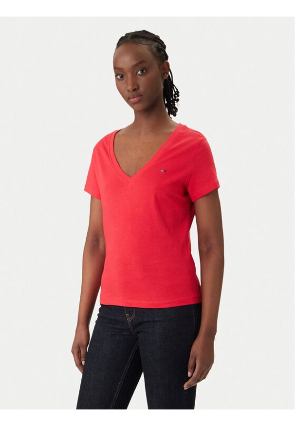 Tommy Jeans T-Shirt DW0DW20458 Czerwony Slim Fit. Kolor: czerwony. Materiał: bawełna